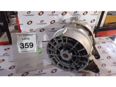 LOTE 359 - 01 MOTOR DE MÁQUINA DE LAVAR INDUSTRIAL. (NO ESTADO) ATENÇÃO! FAZER A VISITAÇÃO ANTES DE ARREMATAR, NÃO SABEMOS SE FUNCIONA, LEILÃO NÃO TEM GARANTIA E NEM DEVOLUÇÃO, SUJEITO A POSSÍVEIS AVARIAS VISÍVEIS/OCULTAS E/OU AUSÊNCIA DE COMPONENTES.