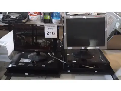 LOTE 216 - 12 MONITORES DE MARCAS E MODELOS DIVERSOS. (NO ESTADO) ATENÇÃO! FAZER A VISITAÇÃO ANTES DE ARREMATAR, NÃO SABEMOS SE FUNCIONA, LEILÃO NÃO TEM GARANTIA E NEM DEVOLUÇÃO, SUJEITO A POSSÍVEIS AVARIAS VISÍVEIS/OCULTAS E/OU AUSÊNCIA DE COMPONENTES.