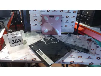 LOTE 383 - 04 BALANÇAS CORPORAIS MARCAS E MODELOS DIVERSOS. (NO ESTADO) ATENÇÃO! FAZER A VISITAÇÃO ANTES DE ARREMATAR, NÃO SABEMOS SE FUNCIONA, LEILÃO NÃO TEM GARANTIA E NEM DEVOLUÇÃO, SUJEITO A POSSÍVEIS AVARIAS VISÍVEIS/OCULTAS E/OU AUSÊNCIA DE COMPONENTES.