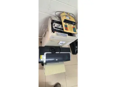 LOTE 145 - 01 LOTE COM IMPRESSORAS, FRAGUEMENTADOURA DE PAPÉIS E CALCULADORA. (NO ESTADO) ATENÇÃO! FAZER A VISITAÇÃO ANTES DE ARREMATAR, NÃO SABEMOS SE FUNCIONA, LEILÃO NÃO TEM GARANTIA E NEM DEVOLUÇÃO, SUJEITO A POSSÍVEIS AVARIAS VISÍVEIS/OCULTAS E/OU AUSÊNCIA DE COMPONENTES.