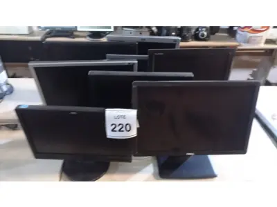 LOTE 220 - 08 MONITORES LCD MARCAS E MODELOS DIVERSOS. (NO ESTADO) ATENÇÃO! FAZER A VISITAÇÃO ANTES DE ARREMATAR, NÃO SABEMOS SE FUNCIONA, LEILÃO NÃO TEM GARANTIA E NEM DEVOLUÇÃO, SUJEITO A POSSÍVEIS AVARIAS VISÍVEIS/OCULTAS E/OU AUSÊNCIA DE COMPONENTES.