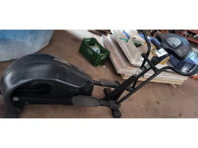 LOTE 141 - 01 ELIPTCOM LF200. (NO ESTADO) ATENÇÃO! FAZER A VISITAÇÃO ANTES DE ARREMATAR, NÃO SABEMOS SE FUNCIONA, LEILÃO NÃO TEM GARANTIA E NEM DEVOLUÇÃO, SUJEITO A POSSÍVEIS AVARIAS VISÍVEIS/OCULTAS E/OU AUSÊNCIA DE COMPONENTES.