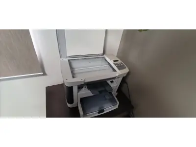 LOTE 071 - 01 IMPRESSORA HP LASERJET M1120MFP. (NO ESTADO) ATENÇÃO! FAZER A VISITAÇÃO ANTES DE ARREMATAR, NÃO SABEMOS SE FUNCIONA, LEILÃO NÃO TEM GARANTIA E NEM DEVOLUÇÃO, SUJEITO A POSSÍVEIS AVARIAS VISÍVEIS/OCULTAS E/OU AUSÊNCIA DE COMPONENTES.