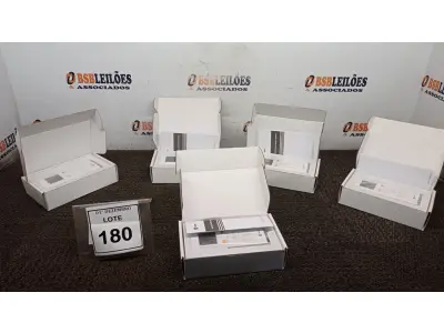 LOTE 180 - 05 CONTROLES DE AR-CONDICIONADO MARCA TRANE. (NO ESTADO) ATENÇÃO! FAZER A VISITAÇÃO ANTES DE ARREMATAR, NÃO SABEMOS SE FUNCIONA, LEILÃO NÃO TEM GARANTIA E NEM DEVOLUÇÃO, SUJEITO A POSSÍVEIS AVARIAS VISÍVEIS/OCULTAS E/OU AUSÊNCIA DE COMPONENTES.