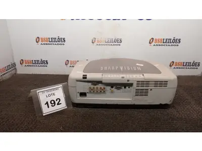 LOTE 192 - 01 PROJETOR MARCA SHARP VISION. (NO ESTADO) ATENÇÃO! FAZER A VISITAÇÃO ANTES DE ARREMATAR, NÃO SABEMOS SE FUNCIONA, LEILÃO NÃO TEM GARANTIA E NEM DEVOLUÇÃO, SUJEITO A POSSÍVEIS AVARIAS VISÍVEIS/OCULTAS E/OU AUSÊNCIA DE COMPONENTES.