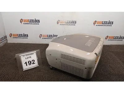 LOTE 192 - 01 PROJETOR MARCA SHARP VISION. (NO ESTADO) ATENÇÃO! FAZER A VISITAÇÃO ANTES DE ARREMATAR, NÃO SABEMOS SE FUNCIONA, LEILÃO NÃO TEM GARANTIA E NEM DEVOLUÇÃO, SUJEITO A POSSÍVEIS AVARIAS VISÍVEIS/OCULTAS E/OU AUSÊNCIA DE COMPONENTES.