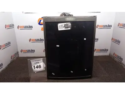 LOTE 146 - 01 FRIGOBAR MARCA DOMETIC. (NO ESTADO) ATENÇÃO! FAZER A VISITAÇÃO ANTES DE ARREMATAR, NÃO SABEMOS SE FUNCIONA, LEILÃO NÃO TEM GARANTIA E NEM DEVOLUÇÃO, SUJEITO A POSSÍVEIS AVARIAS VISÍVEIS/OCULTAS E/OU AUSÊNCIA DE COMPONENTES.