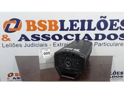 LOTE 005 - 01 CAIXA DE SOM MARCA MONDIAL. (NO ESTADO) ATENÇÃO! FAZER A VISITAÇÃO ANTES DE ARREMATAR, NÃO SABEMOS SE FUNCIONA, LEILÃO NÃO TEM GARANTIA E NEM DEVOLUÇÃO, SUJEITO A POSSÍVEIS AVARIAS VISÍVEIS/OCULTAS E/OU AUSÊNCIA DE COMPONENTES.