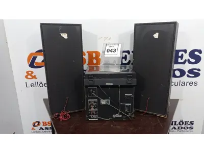 LOTE 043 - 01 APARELHO DE SOM COM 02 CAIXAS MARCA SONY. (NO ESTADO) ATENÇÃO! FAZER A VISITAÇÃO ANTES DE ARREMATAR, NÃO SABEMOS SE FUNCIONA, LEILÃO NÃO TEM GARANTIA E NEM DEVOLUÇÃO, SUJEITO A POSSÍVEIS AVARIAS VISÍVEIS/OCULTAS E/OU AUSÊNCIA DE COMPONENTES.