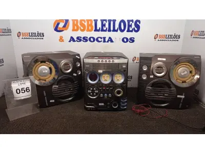 LOTE 056 - 01 APARELHO DE SOM COM 02 CAIXAS MARCA PHILPS. (NO ESTADO) ATENÇÃO! FAZER A VISITAÇÃO ANTES DE ARREMATAR, NÃO SABEMOS SE FUNCIONA, LEILÃO NÃO TEM GARANTIA E NEM DEVOLUÇÃO, SUJEITO A POSSÍVEIS AVARIAS VISÍVEIS/OCULTAS E/OU AUSÊNCIA DE COMPONENTES.