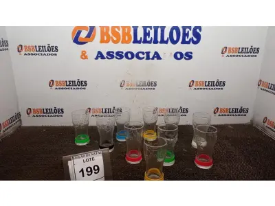 LOTE 199 -  10 COPOS DE VIDRO PERSONALIZADO DAS OLIMPÍADAS 2012 MARCA COCA COLA.  (NO ESTADO) ATENÇÃO! FAZER A VISITAÇÃO ANTES DE ARREMATAR, NÃO SABEMOS SE FUNCIONA, LEILÃO NÃO TEM GARANTIA E NEM DEVOLUÇÃO, SUJEITO A POSSÍVEIS AVARIAS VISÍVEIS/OCULTAS E/OU AUSÊNCIA DE COMPONENTES.