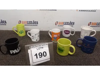 LOTE 190 - 08 CANECAS. (NO ESTADO) ATENÇÃO! FAZER A VISITAÇÃO ANTES DE ARREMATAR, NÃO SABEMOS SE FUNCIONA, LEILÃO NÃO TEM GARANTIA E NEM DEVOLUÇÃO, SUJEITO A POSSÍVEIS AVARIAS VISÍVEIS/OCULTAS E/OU AUSÊNCIA DE COMPONENTES.