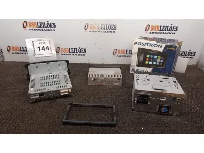 LOTE 144 - 04 APARELHOS DE SOM AUTOMOTIVO DE MARCAS E MODELOS DIVERSOS. (NO ESTADO) ATENÇÃO! FAZER A VISITAÇÃO ANTES DE ARREMATAR, NÃO SABEMOS SE FUNCIONA, LEILÃO NÃO TEM GARANTIA E NEM DEVOLUÇÃO, SUJEITO A POSSÍVEIS AVARIAS VISÍVEIS/OCULTAS E/OU AUSÊNCIA DE COMPONENTES.
