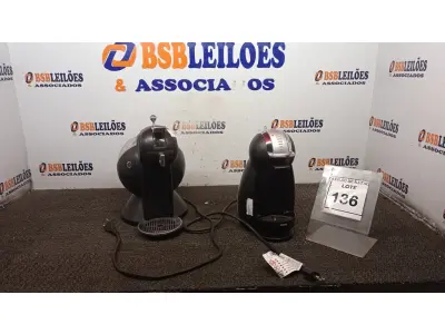 LOTE 136 - 02 CAFETEIRAS. (NO ESTADO) ATENÇÃO! FAZER A VISITAÇÃO ANTES DE ARREMATAR, NÃO SABEMOS SE FUNCIONA, LEILÃO NÃO TEM GARANTIA E NEM DEVOLUÇÃO, SUJEITO A POSSÍVEIS AVARIAS VISÍVEIS/OCULTAS E/OU AUSÊNCIA DE COMPONENTES.