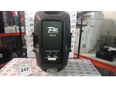 LOTE 242 - 01 CAIXA DE SOM MARCA PZ PRO ÁUDIO. (NO ESTADO) ATENÇÃO! FAZER A VISITAÇÃO ANTES DE ARREMATAR, NÃO SABEMOS SE FUNCIONA. LEILÃO NÃO TEM GARANTIA E NEM DEVOLUÇÃO, SUJEITO A POSSÍVEIS AVARIAS VISÍVEIS/OCULTAS E/OU AUSÊNCIA DE COMPONENTES.