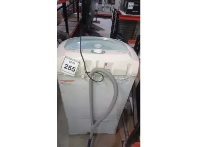 LOTE 255 - 01 LAVADORA AUTOMÁTICA 6KG 220V MARCA CONSUL. (NO ESTADO) ATENÇÃO! FAZER A VISITAÇÃO ANTES DE ARREMATAR, NÃO SABEMOS SE FUNCIONA, LEILÃO NÃO TEM GARANTIA E NEM DEVOLUÇÃO, SUJEITO A POSSÍVEIS AVARIAS VISÍVEIS/OCULTAS E/OU AUSÊNCIA DE COMPONENTES.