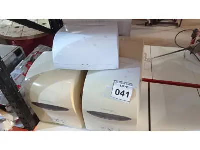 LOTE 041 - 05 DISPENSES DE PAPEL. (NO ESTADO) ATENÇÃO! FAZER A VISITAÇÃO ANTES DE ARREMATAR, NÃO SABEMOS SE FUNCIONA, LEILÃO NÃO TEM GARANTIA E NEM DEVOLUÇÃO, SUJEITO A POSSÍVEIS AVARIAS VISÍVEIS/OCULTAS E/OU AUSÊNCIA DE COMPONENTES.