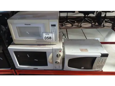 LOTE 058 - 01 FORNO ELÉTRICO MARCA FISCHER E 02 MICRO-ONDAS MARCAS ELECTROLUX E PANASONIC. (NO ESTADO) ATENÇÃO! FAZER A VISITAÇÃO ANTES DE ARREMATAR, NÃO SABEMOS SE FUNCIONA, LEILÃO NÃO TEM GARANTIA E NEM DEVOLUÇÃO, SUJEITO A POSSÍVEIS AVARIAS VISÍVEIS/OCULTAS E/OU AUSÊNCIA DE COMPONENTES.