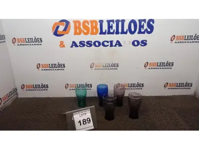 LOTE 189 - 05 COPOS DECORATIVOS COM TEMA DA COPA DO MUNDO MARCA COCA COLA. (NO ESTADO) ATENÇÃO! FAZER A VISITAÇÃO ANTES DE ARREMATAR, NÃO SABEMOS SE FUNCIONA, LEILÃO NÃO TEM GARANTIA E NEM DEVOLUÇÃO, SUJEITO A POSSÍVEIS AVARIAS VISÍVEIS/OCULTAS E/OU AUSÊNCIA DE COMPONENTES.