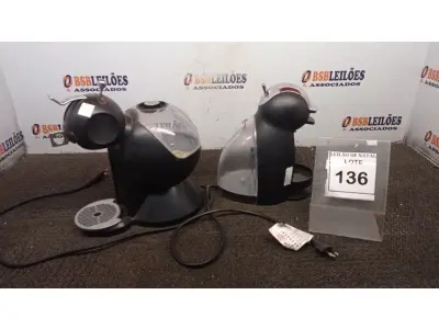 LOTE 136 - 02 CAFETEIRAS. (NO ESTADO) ATENÇÃO! FAZER A VISITAÇÃO ANTES DE ARREMATAR, NÃO SABEMOS SE FUNCIONA, LEILÃO NÃO TEM GARANTIA E NEM DEVOLUÇÃO, SUJEITO A POSSÍVEIS AVARIAS VISÍVEIS/OCULTAS E/OU AUSÊNCIA DE COMPONENTES.