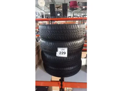 LOTE 229 - 04 PNEUS REMOLD 175/70 R14. (NO ESTADO) ATENÇÃO! FAZER A VISITAÇÃO ANTES DE ARREMATAR, NÃO SABEMOS SE FUNCIONA, LEILÃO NÃO TEM GARANTIA E NEM DEVOLUÇÃO, SUJEITO A POSSÍVEIS AVARIAS VISÍVEIS/OCULTAS E/OU AUSÊNCIA DE COMPONENTES.