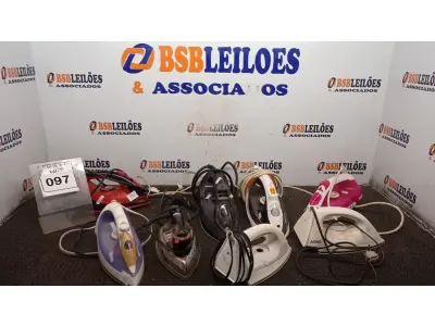 LOTE 097 - 08 FERROS DE PASSAR ROUPAS MARCAS E MODELOS DIVERSOS. (NO ESTADO) ATENÇÃO! FAZER A VISITAÇÃO ANTES DE ARREMATAR, NÃO SABEMOS SE FUNCIONA, LEILÃO NÃO TEM GARANTIA E NEM DEVOLUÇÃO, SUJEITO A POSSÍVEIS AVARIAS VISÍVEIS/OCULTAS E/OU AUSÊNCIA DE COMPONENTES.
