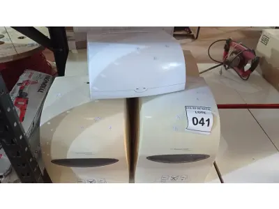LOTE 041 - 05 DISPENSES DE PAPEL. (NO ESTADO) ATENÇÃO! FAZER A VISITAÇÃO ANTES DE ARREMATAR, NÃO SABEMOS SE FUNCIONA, LEILÃO NÃO TEM GARANTIA E NEM DEVOLUÇÃO, SUJEITO A POSSÍVEIS AVARIAS VISÍVEIS/OCULTAS E/OU AUSÊNCIA DE COMPONENTES.