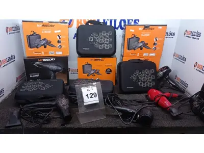 LOTE 129 - 03 SECADORES DE CABELO COM MALETA 127V, 02 SECADORES 220V MARCAS MALLORY E 04 MALETAS. (NO ESTADO) ATENÇÃO! FAZER A VISITAÇÃO ANTES DE ARREMATAR, NÃO SABEMOS SE FUNCIONA, LEILÃO NÃO TEM GARANTIA E NEM DEVOLUÇÃO, SUJEITO A POSSÍVEIS AVARIAS VISÍVEIS/OCULTAS E/OU AUSÊNCIA DE COMPONENTES.
