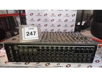 LOTE 247 - 01 MESA DE SOM 12 CANAIS MODELO MXP-390 MARCA SONY. (NO ESTADO) ATENÇÃO! FAZER A VISITAÇÃO ANTES DE ARREMATAR, NÃO SABEMOS SE FUNCIONA, LEILÃO NÃO TEM GARANTIA E NEM DEVOLUÇÃO, SUJEITO A POSSÍVEIS AVARIAS VISÍVEIS/OCULTAS E/OU AUSÊNCIA DE COMPONENTES.