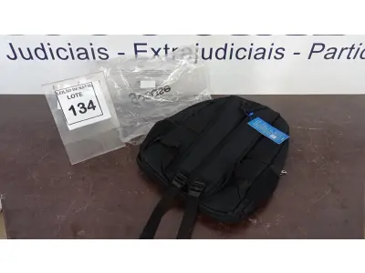 LOTE 134 - 01 MOCHILA COM DESENHO DO VASCO MARCA GOCASE NA COR PRETA. (NO ESTADO) ATENÇÃO! FAZER A VISITAÇÃO ANTES DE ARREMATAR, NÃO SABEMOS SE FUNCIONA, LEILÃO NÃO TEM GARANTIA E NEM DEVOLUÇÃO, SUJEITO A POSSÍVEIS AVARIAS VISÍVEIS/OCULTAS E/OU AUSÊNCIA DE COMPONENTES.