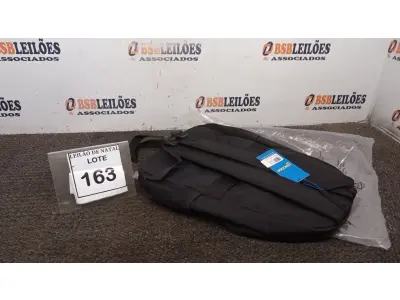 LOTE 163 - 01 MOCHILA DESENHO DO SÃO PAULO NA COR PRETA MARCA GOCASE (NO ESTADO) ATENÇÃO! FAZER A VISITAÇÃO ANTES DE ARREMATAR, NÃO SABEMOS SE FUNCIONA, LEILÃO NÃO TEM GARANTIA E NEM DEVOLUÇÃO, SUJEITO A POSSÍVEIS AVARIAS VISÍVEIS/OCULTAS E/OU AUSÊNCIA DE COMPONENTES.