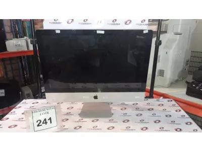 LOTE 241 - 01 IMAC APPLE. (NO ESTADO) ATENÇÃO! FAZER A VISITAÇÃO ANTES DE ARREMATAR, NÃO SABEMOS SE FUNCIONA, LEILÃO NÃO TEM GARANTIA E NEM DEVOLUÇÃO, SUJEITO A POSSÍVEIS AVARIAS VISÍVEIS/OCULTAS E/OU AUSÊNCIA DE COMPONENTES.