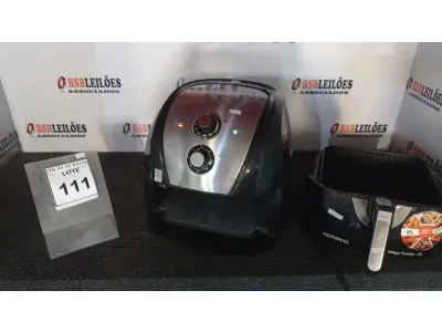 LOTE 111 -  01 AIR FRYER DE 8 LITROS MONDIAL. (NO ESTADO) ATENÇÃO! FAZER A VISITAÇÃO ANTES DE ARREMATAR, NÃO SABEMOS SE FUNCIONA, LEILÃO NÃO TEM GARANTIA E NEM DEVOLUÇÃO, SUJEITO A POSSÍVEIS AVARIAS VISÍVEIS/OCULTAS E/OU AUSÊNCIA DE COMPONENTES.