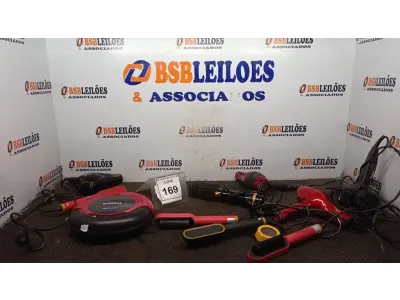 LOTE 169 - 01 ASPIRADOR ROBÔ, 01 ESCOVA ELÉTRICA, 04 SECADORES DE CABELO E 04 PRANCHAS DE CABELO DE MARCAS MODELOS DIVERSOS. (NO ESTADO) ATENÇÃO! FAZER A VISITAÇÃO ANTES DE ARREMATAR, NÃO SABEMOS SE FUNCIONA, LEILÃO NÃO TEM GARANTIA E NEM DEVOLUÇÃO, SUJEITO A POSSÍVEIS AVARIAS VISÍVEIS/OCULTAS E/OU AUSÊNCIA DE COMPONENTES.