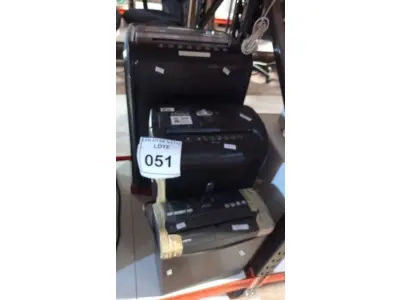 LOTE 051 - 03 FRAGMENTADORAS DE PAPEL DE MARCAS E MODELOS DIVERSOS. (NO ESTADO) ATENÇÃO! FAZER A VISITAÇÃO ANTES DE ARREMATAR, NÃO SABEMOS SE FUNCIONA, LEILÃO NÃO TEM GARANTIA E NEM DEVOLUÇÃO, SUJEITO A POSSÍVEIS AVARIAS VISÍVEIS/OCULTAS E/OU AUSÊNCIA DE COMPONENTES.