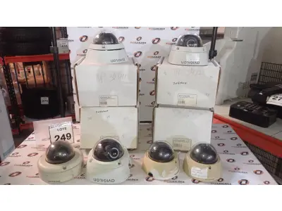 LOTE 249 - 06 CÂMERAS DE MONITORAMENTO TIPO DOME MARCA AVIGILON. (NO ESTADO) ATENÇÃO! FAZER A VISITAÇÃO ANTES DE ARREMATAR, NÃO SABEMOS SE FUNCIONA, LEILÃO NÃO TEM GARANTIA E NEM DEVOLUÇÃO, SUJEITO A POSSÍVEIS AVARIAS VISÍVEIS/OCULTAS E/OU AUSÊNCIA DE COMPONENTES.