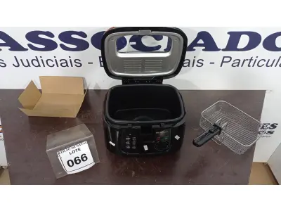 LOTE 066 - 01 FRITADEIRA ELÉTRICA 2,5L MARCA MONDIAL. (NO ESTADO) ATENÇÃO! FAZER A VISITAÇÃO ANTES DE ARREMATAR, NÃO SABEMOS SE FUNCIONA, LEILÃO NÃO TEM GARANTIA E NEM DEVOLUÇÃO, SUJEITO A POSSÍVEIS AVARIAS VISÍVEIS/OCULTAS E/OU AUSÊNCIA DE COMPONENTES.