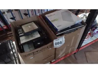 LOTE 086 - 01 LOTE COM GRANDE QUANTIDADE DE LUMINÁRIAS DE MARCAS E MODELOS DIVERSOS. (NO ESTADO) ATENÇÃO! FAZER A VISITAÇÃO ANTES DE ARREMATAR, NÃO SABEMOS SE FUNCIONA, LEILÃO NÃO TEM GARANTIA E NEM DEVOLUÇÃO, SUJEITO A POSSÍVEIS AVARIAS VISÍVEIS/OCULTAS E/OU AUSÊNCIA DE COMPONENTES.