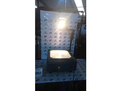 LOTE 292 - 01 RETROPROJETOR. (NO ESTADO) ATENÇÃO! FAZER A VISITAÇÃO ANTES DE ARREMATAR, NÃO SABEMOS SE FUNCIONA, LEILÃO NÃO TEM GARANTIA E NEM DEVOLUÇÃO, SUJEITO A POSSÍVEIS AVARIAS VISÍVEIS/OCULTAS E/OU AUSÊNCIA DE COMPONENTES.