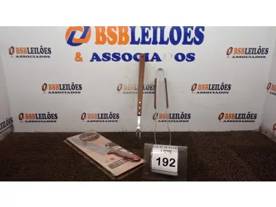 LOTE 192 - 01 KIT PARA CHURRASCO. (NO ESTADO) ATENÇÃO! FAZER A VISITAÇÃO ANTES DE ARREMATAR, NÃO SABEMOS SE FUNCIONA, LEILÃO NÃO TEM GARANTIA E NEM DEVOLUÇÃO, SUJEITO A POSSÍVEIS AVARIAS VISÍVEIS/OCULTAS E/OU AUSÊNCIA DE COMPONENTES.