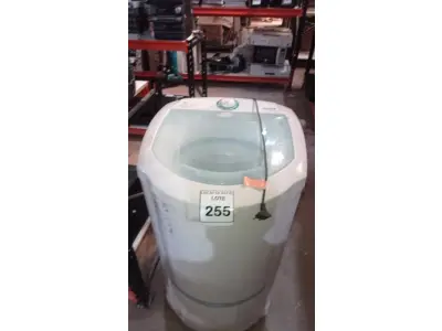 LOTE 255 - 01 LAVADORA AUTOMÁTICA 6KG 220V MARCA CONSUL. (NO ESTADO) ATENÇÃO! FAZER A VISITAÇÃO ANTES DE ARREMATAR, NÃO SABEMOS SE FUNCIONA, LEILÃO NÃO TEM GARANTIA E NEM DEVOLUÇÃO, SUJEITO A POSSÍVEIS AVARIAS VISÍVEIS/OCULTAS E/OU AUSÊNCIA DE COMPONENTES.