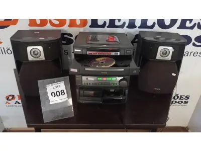 LOTE 008 - 01 APARELHO DE SOM COM 02 CAIXAS MARCA AIWA. (NO ESTADO) ATENÇÃO! FAZER A VISITAÇÃO ANTES DE ARREMATAR, NÃO SABEMOS SE FUNCIONA, LEILÃO NÃO TEM GARANTIA E NEM DEVOLUÇÃO, SUJEITO A POSSÍVEIS AVARIAS VISÍVEIS/OCULTAS E/OU AUSÊNCIA DE COMPONENTES.