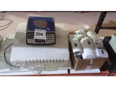 LOTE 206 - 01 BALANÇA MARCA URANO E 01 DEPURADOR DE AR. (NO ESTADO) ATENÇÃO! FAZER A VISITAÇÃO ANTES DE ARREMATAR, NÃO SABEMOS SE FUNCIONA, LEILÃO NÃO TEM GARANTIA E NEM DEVOLUÇÃO, SUJEITO A POSSÍVEIS AVARIAS VISÍVEIS/OCULTAS E/OU AUSÊNCIA DE COMPONENTES.