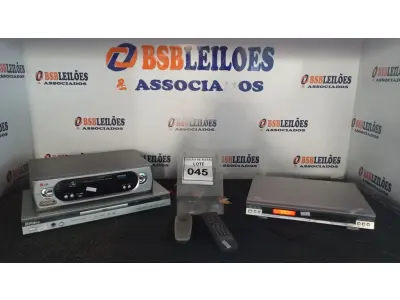 LOTE 045 - 01 APARELHO DE VÍDEO CASSETE E 02 APARELHOS DE DVD DE MARCAS E MODELOS DIVERSOS. (NO ESTADO) ATENÇÃO! FAZER A VISITAÇÃO ANTES DE ARREMATAR, NÃO SABEMOS SE FUNCIONA, LEILÃO NÃO TEM GARANTIA E NEM DEVOLUÇÃO, SUJEITO A POSSÍVEIS AVARIAS VISÍVEIS/OCULTAS E/OU AUSÊNCIA DE COMPONENTES.