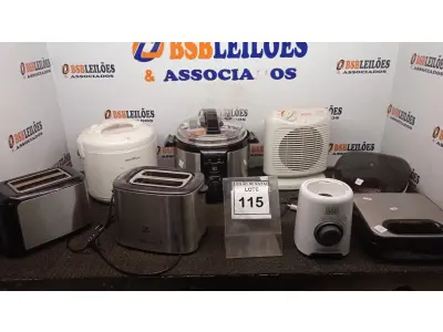 LOTE 115 - 02 SANDUICHEIRAS, 01 PANELA ELÉTRICA, 02 TORRADEIRAS, 01 AQUECEDOR, 01 PANELA DE PRESSÃO ELÉTRICA E 01 BASE DE LIQUIDIFICADOR. (NO ESTADO) ATENÇÃO! FAZER A VISITAÇÃO ANTES DE ARREMATAR, NÃO SABEMOS SE FUNCIONA, LEILÃO NÃO TEM GARANTIA E NEM DEVOLUÇÃO, SUJEITO A POSSÍVEIS AVARIAS VISÍVEIS/OCULTAS E/OU AUSÊNCIA DE COMPONENTES.