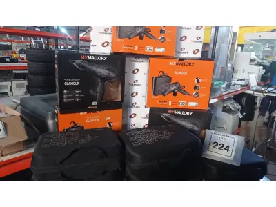 LOTE 224 - 05 SECADORES DE CABELO COM MALETA SENDO 127V MARCA MALLORY. (NO ESTADO) ATENÇÃO! FAZER A VISITAÇÃO ANTES DE ARREMATAR, NÃO SABEMOS SE FUNCIONA, LEILÃO NÃO TEM GARANTIA E NEM DEVOLUÇÃO, SUJEITO A POSSÍVEIS AVARIAS VISÍVEIS/OCULTAS E/OU AUSÊNCIA DE COMPONENTES.