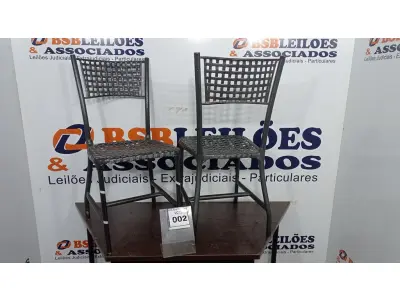 LOTE 002 - 02 CADEIRAS DE FERRO. (NO ESTADO) ATENÇÃO! FAZER A VISITAÇÃO ANTES DE ARREMATAR, NÃO SABEMOS SE FUNCIONA, LEILÃO NÃO TEM GARANTIA E NEM DEVOLUÇÃO, SUJEITO A POSSÍVEIS AVARIAS VISÍVEIS/OCULTAS E/OU AUSÊNCIA DE COMPONENTES.
