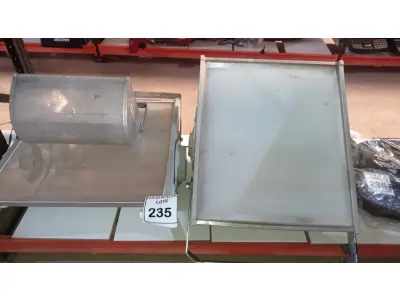 LOTE 235 - 03 LUMINÁRIAS TAMANHOS DIVERSOS. (NO ESTADO) ATENÇÃO! FAZER A VISITAÇÃO ANTES DE ARREMATAR, NÃO SABEMOS SE FUNCIONA, LEILÃO NÃO TEM GARANTIA E NEM DEVOLUÇÃO, SUJEITO A POSSÍVEIS AVARIAS VISÍVEIS/OCULTAS E/OU AUSÊNCIA DE COMPONENTES.