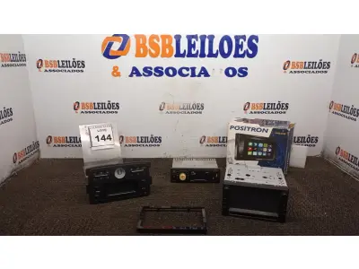 LOTE 144 - 04 APARELHOS DE SOM AUTOMOTIVO DE MARCAS E MODELOS DIVERSOS. (NO ESTADO) ATENÇÃO! FAZER A VISITAÇÃO ANTES DE ARREMATAR, NÃO SABEMOS SE FUNCIONA, LEILÃO NÃO TEM GARANTIA E NEM DEVOLUÇÃO, SUJEITO A POSSÍVEIS AVARIAS VISÍVEIS/OCULTAS E/OU AUSÊNCIA DE COMPONENTES.
