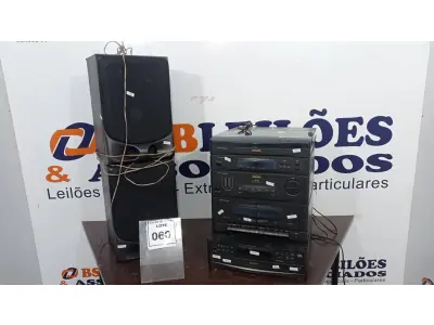 LOTE 060 - 01 CD PLAYER E 01 APARELHO DE SOM 3X1 COM 02 CAIXAS MARCA PHILIPS. (NO ESTADO) ATENÇÃO! FAZER A VISITAÇÃO ANTES DE ARREMATAR, NÃO SABEMOS SE FUNCIONA, LEILÃO NÃO TEM GARANTIA E NEM DEVOLUÇÃO, SUJEITO A POSSÍVEIS AVARIAS VISÍVEIS/OCULTAS E/OU AUSÊNCIA DE COMPONENTES.
